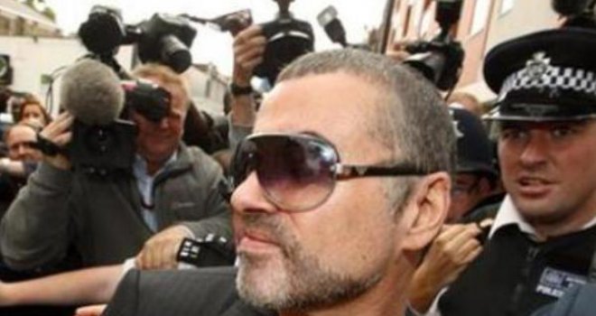 George Michael se bjesomučno drogira i pije: Svi su zabrinuti za njegov život...