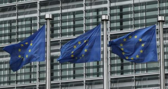 Euractiv: Lideri EU se suočavaju sa teškom odlukom, kako dalje po pitanju Ukrajine, Moldavije i BiH