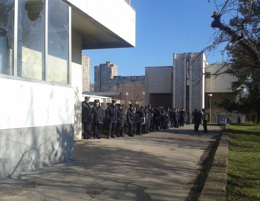 tuzlanska policija - protesti radnika