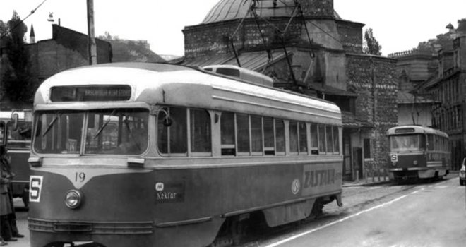 Provozajte se tramvajem 'Nostalgija' i pogledajte slike Sarajeva, Budimpešte, Praga i Beča s početka stoljeća