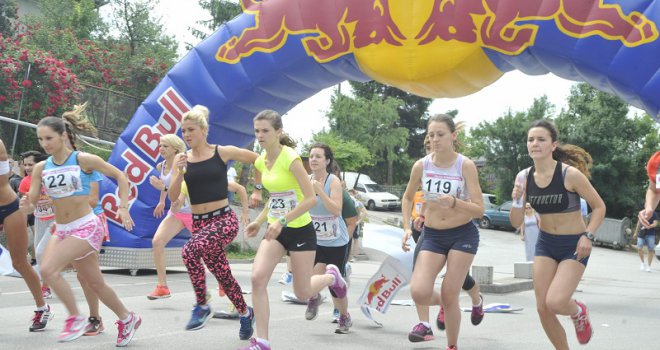 Pavel Holec i Vladana Gavranović pobjednici maratona 'Avaz Twist Running 2015'