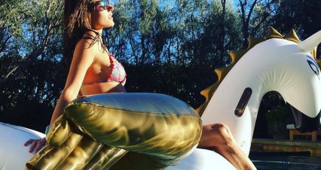 Alessandra Ambrosio osvanula potpuno gola na naslovnici Maxima