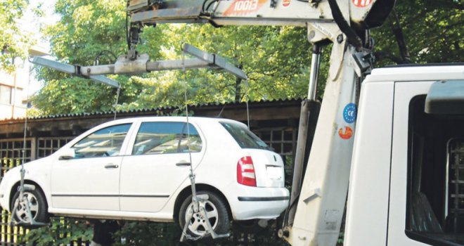 U prvih devet mjeseci u Sarajevu 'pauk' uklonio 2.108 nepropisno parkiranih vozila, najviše na području općine...