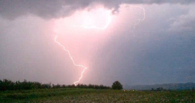 Užas u Zenici: Grom usmrtio muškarca