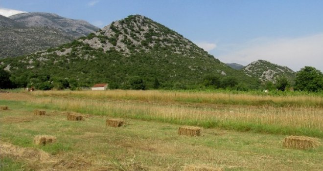 Šta će reći Semir Osmanagić: Geolog iz Mostara tvrdi da je otkrio piramidu na brdu Glimač kod Neuma!