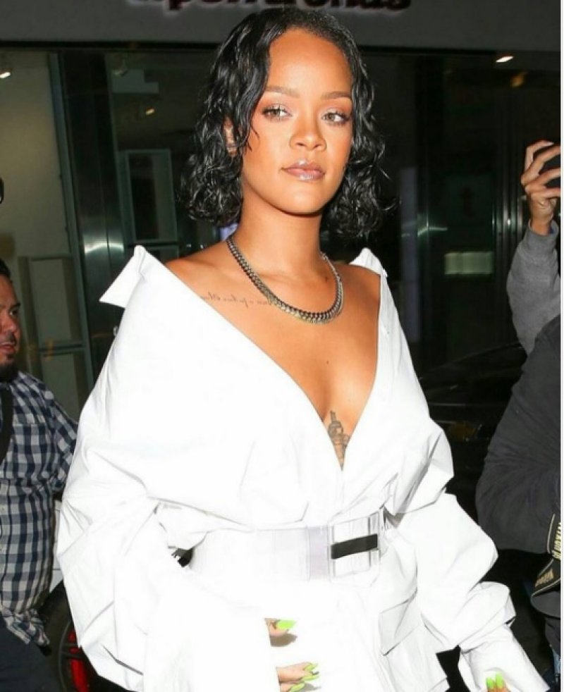 rihanna-1