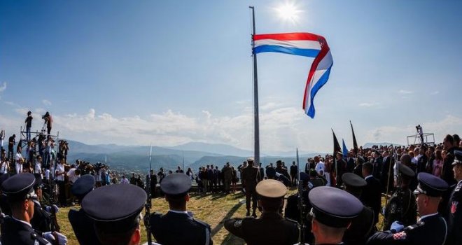 Budnicom ulicama Knina počela proslava 22. godišnjice 'Oluje'   