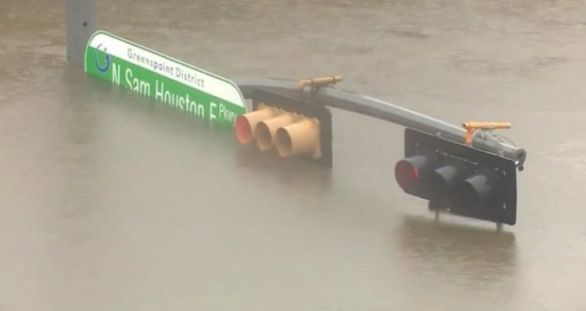 Ogromne poplave poharale SAD, ceste pretvorene u rijeke: 'Penjite se na krovove, biće još gore!' 