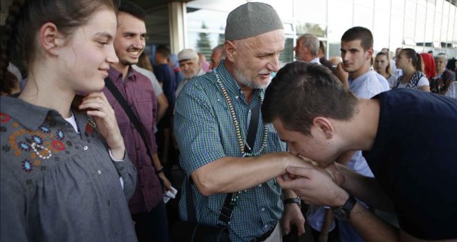 Ispovijest prvih hadžija po povratku u BiH: Kada se čovjek susretne s nečim čemu se pet puta dnevno okreće, to je...