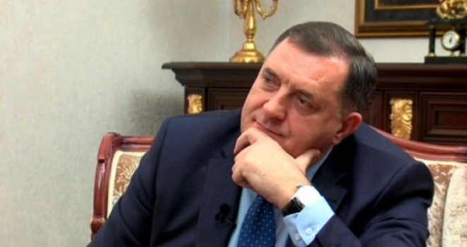 Dodik u nacionalnom zanosu: 'Srpska živi 26 godina i živjeće vječno... Ovo je država srpskog naroda!'