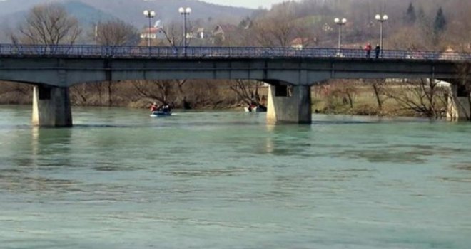 Petogodišnji dječak utopio se u Uni, ispao ocu iz ruku