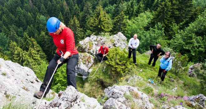 Spašen povrijeđeni muškarac na Romaniji: U stabilnom stanju, zadobio povrede usljed pada sa stijene