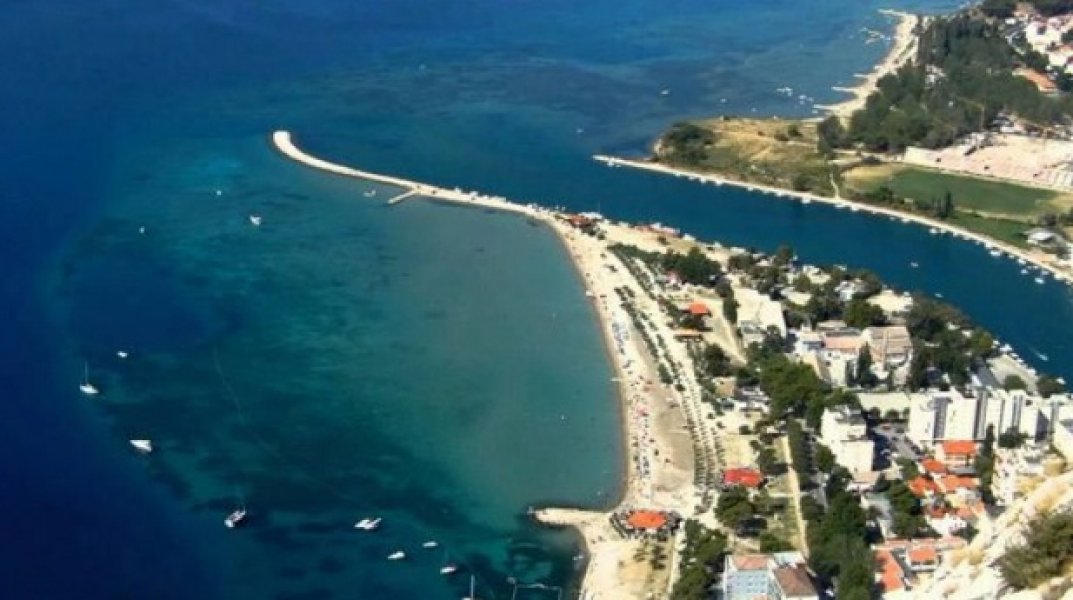 velika-plaza-omis