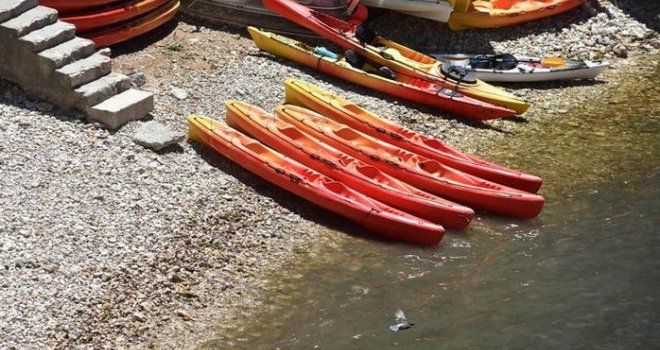 Fekalije plivaju par metara od kupača: Ovo su najprljavije plaže na Jadranu, izbjegavajte ih u širokom luku!