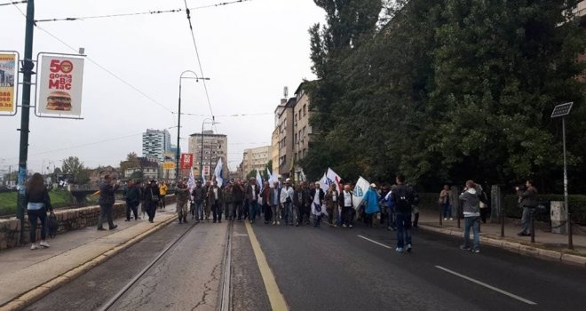 Borci poručili: Izvinjavamo se građanima zbog nemilih scena, to su uradili ubačeni ljudi koji za 50 KM prave incidente