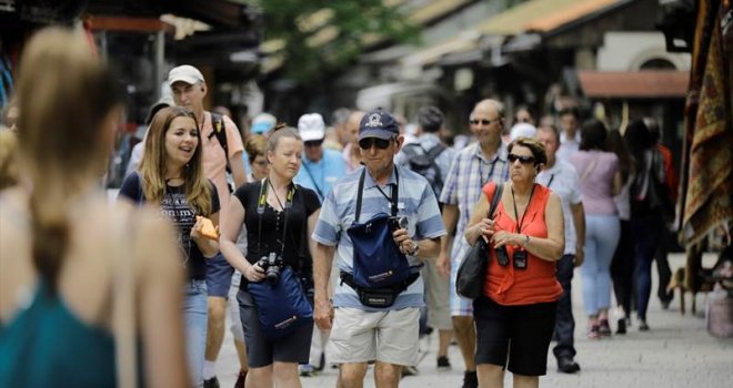 Raste broj turista u BiH: Evo ko ide u FBiH, a ko u RS i ko se najduže zadržava...