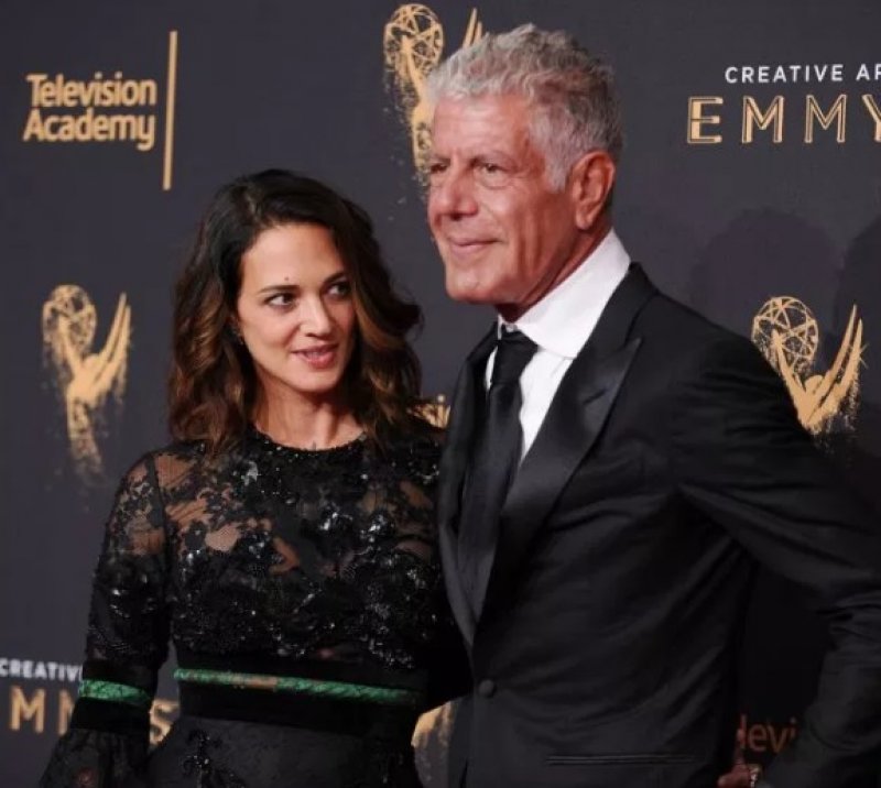 asia-argento-anthony-bourdain-2