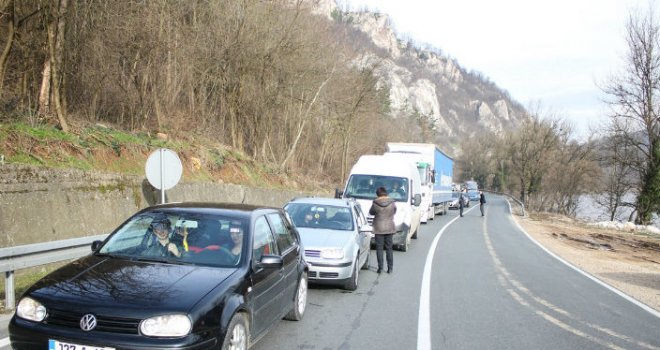 Nakon uviđaja normalizovan saobraćaj na putu Maglaj - Doboj