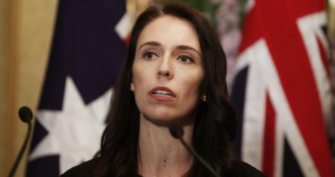 Ardern: Novi Zeland će zabraniti upotrebu poluautomatskog oružja