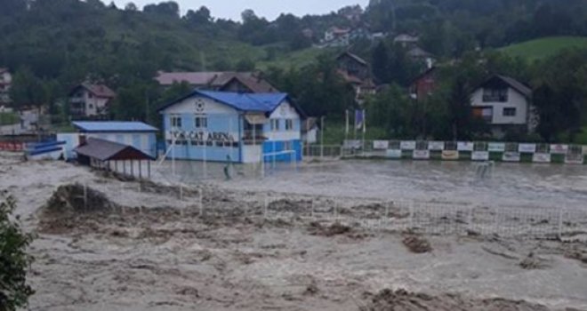 U ovaj bh. grad večeras stiže obilna kiša: Očistite kanale oko kuća i sklonite imovinu na sigurno