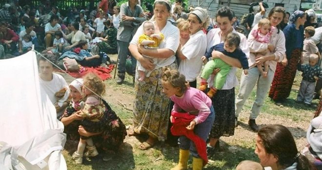 Fotografija probudila nadu da je živa djevojčica nestala u Potočarima '95: 'Rekla sam Mladiću da mi nema djeteta, a on...'