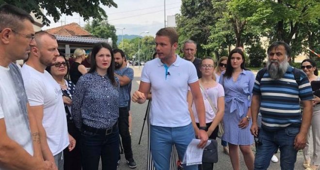 Opozicija u RS ponovo organizuje protest u Banjaluci: Kako je mirno okupljanje vanredno stanje?