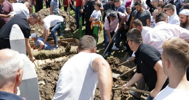 Komemorativni skup u Potočarima protekao mirno i bezbjedno