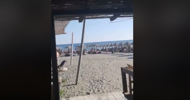 Šok trenutak: Na jadranskoj plaži zasvirala himna Jugoslavije! Pogledajte kako su svi reagovali... Šta biste vi uradili?