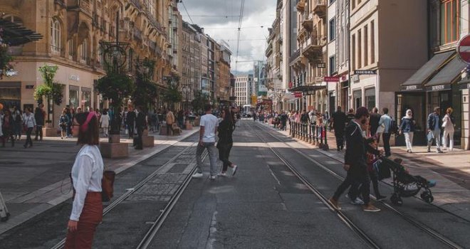 Zbog koronavirusa otkazan auto show u Ženevi, u Švicarskoj 15 zaraženih