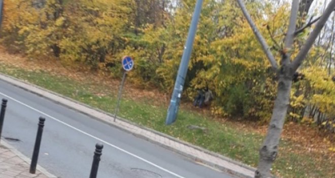 Čitalac Avaza vidio seks u centru Sarajeva i snimio: Usred dana raspomamili se u žbunu kraj ulice...