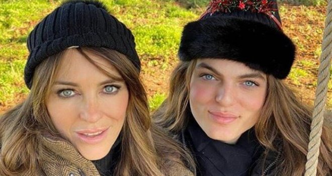 Elizabeth Hurley pozirala sa sinom, fanovi se ne mogu načuditi: 'Kao jaje jajetu'