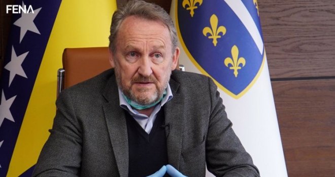 Izetbegović najavio: Budžeti će biti prepolovljeni, plate će morati biti prepolovljene!