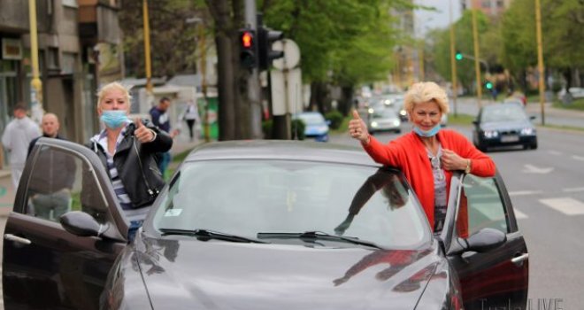 Legendarna rukometašica Svetlana Kitić s kćerkom već dva mjeseca u Tuzli, pomaže roditeljima 