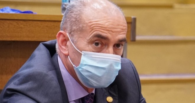 Nisam više član SDA i obećavam da se rektor neće birati na Kliničkom centru! Trpio sam strašne pritiske...