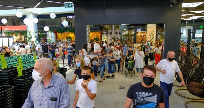 Otkako je otvoren, gužve u novom Bingo City Centeru u Sarajevu ne prestaju: Traži se mjesto više na parkingu...