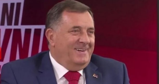 DODIK - HADŽIFEJZOVIĆ: Šta si ti? Novinar! A, politički? Novinar! Ma, ti si zajebant!