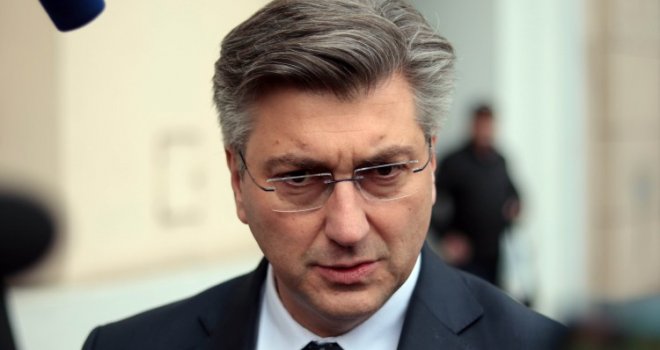 Plenković 'opalio' po  Milanoviću: 'Iz gliba u blato, u živi pijesak...Iz lošeg u gore. Ne znam dokle to može ići'