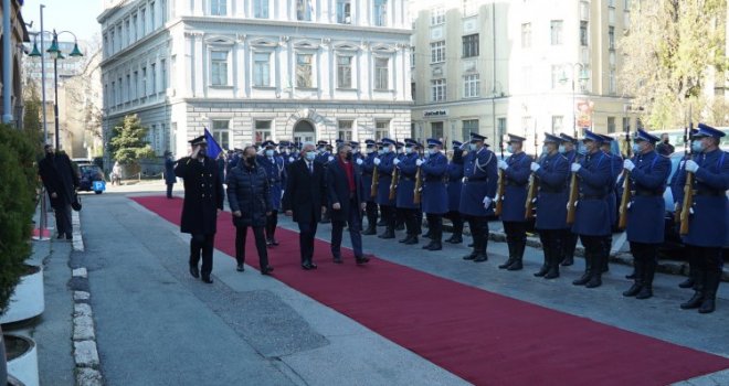 Podžić: Ministarstvo odbrane i Oružane snage primjer da BiH može biti uspješna država