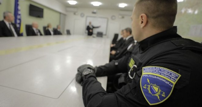 Ne vide ništa sporno: 'Puna podrška policijskim službenicima, osuđujemo svako namjerno provociranje'