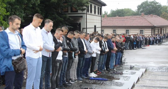 Radost zbog Bajrama, tuga zbog žrtava genocida u Prijedoru i nesreće kod Zenice