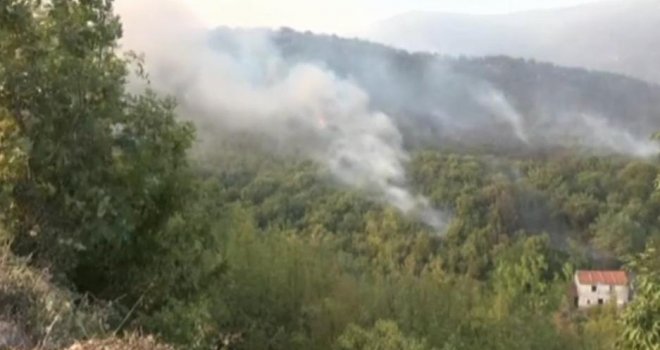 Dramatično u Širokom Brijegu, vatra ugrožava kuće: Mještani evakuisani, država spava!