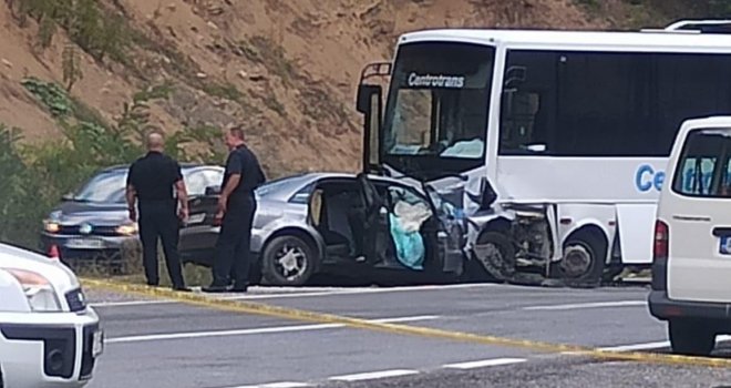 Novi detalji teške nesreće kod Semizovca: Uhapšen vozač autobusa, čeka se nalaz obdukcije stradalog