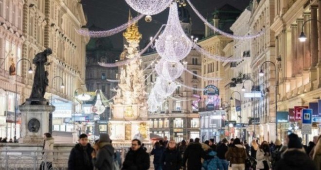 Čudni novogodišnji običaji širom planete: Napravite rizi-bizi, razbijte tanjir, a možete i lupiti hljebom po zidu