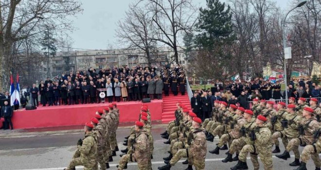 Politika Beograda i Banjaluke prema BiH vodi u novi egzodus Srba