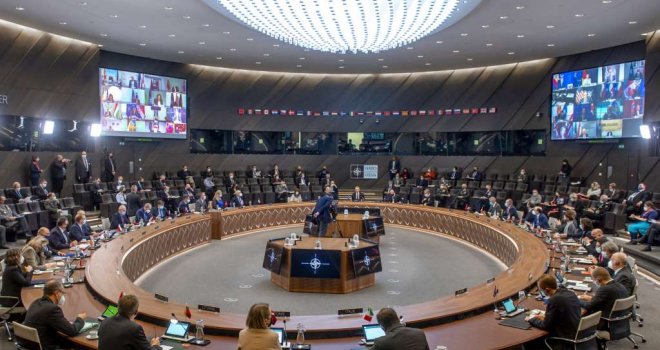 NATO šalje brodove i borbene avione u istočnu Evropu kao odgovor na ukrajinsku krizu