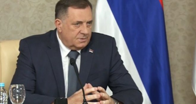 Dodik se opet razbacuje budžetskim parama: Ko će dobijati po 750 maraka