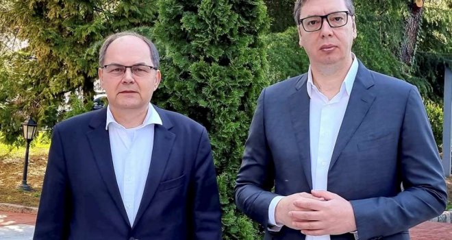 Vučić nakon susreta sa Schmidtom: Ne slažem se s korištenjem bonskih ovlasti