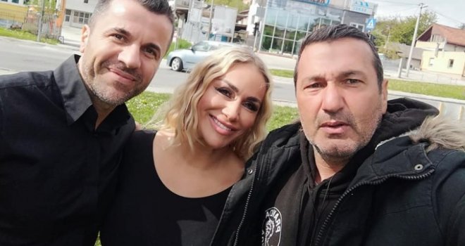 I Selma Bajrami dala podršku Davoru Dragičeviću: Sa dečkom Denisom posjetila ga ispred Tužilaštva BiH