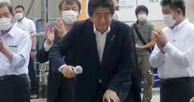 Umro Shinzo Abe: Objavljen video atentata, govorio pred ljudima, a onda...