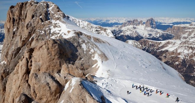 Italijanske Alpe: Poginulo 11 ljudi nakon urušavanja ledenjaka